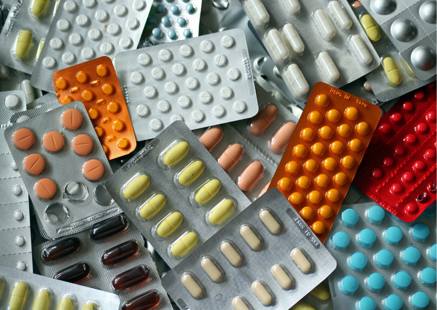 Everyday Medications: A Guide to Uses and Benefits cover image