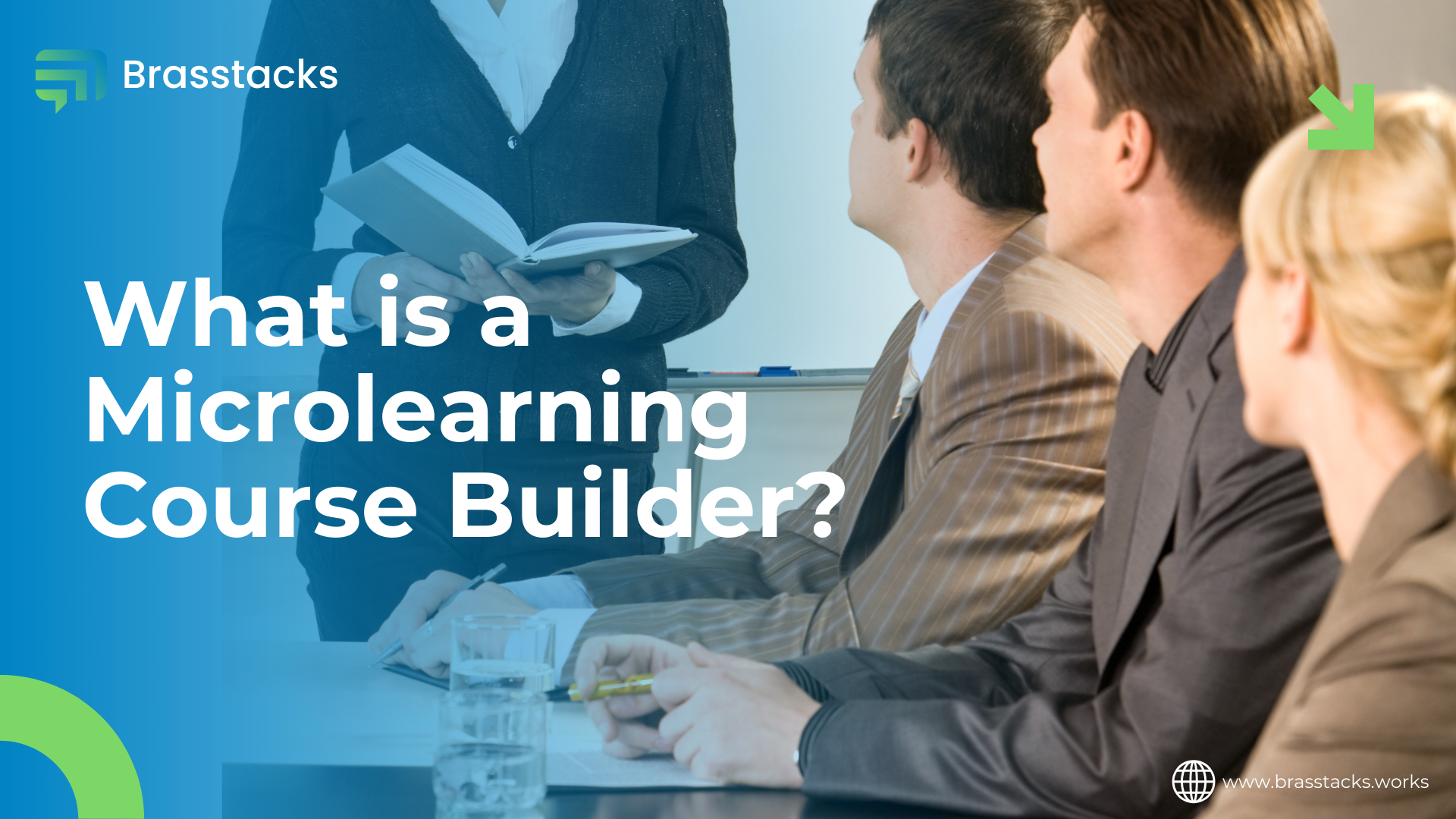 What is a microlearning course builder